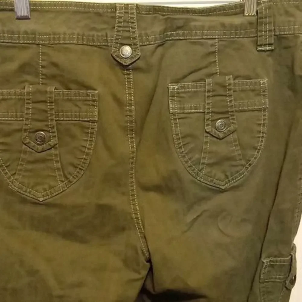 Gloria Vanderbilt Green Capri's‎  Women's Size 14